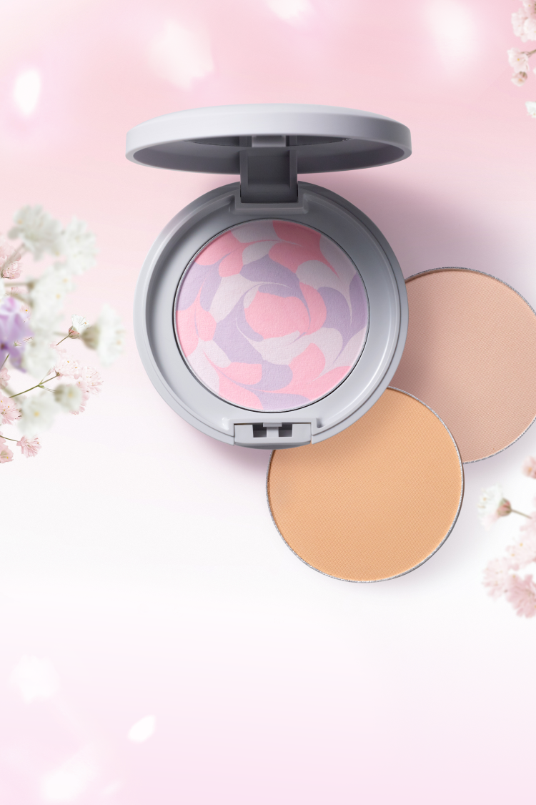 崩れた午後の肌に、お直し用パウダー プレストパウダー