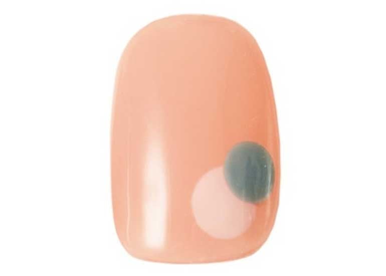 簡単キュートなドットネイルアレンジ 冬ネイル100選 １ 読み物 日々をここちよく 化粧品 スキンケア 基礎化粧品の通販 オルビス 公式オンラインショップ