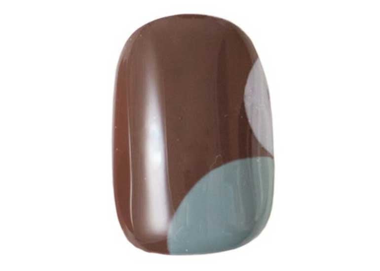 簡単キュートなドットネイルアレンジ 冬ネイル100選 １ 読み物 日々をここちよく 化粧品 スキンケア 基礎化粧品の通販 オルビス 公式オンラインショップ