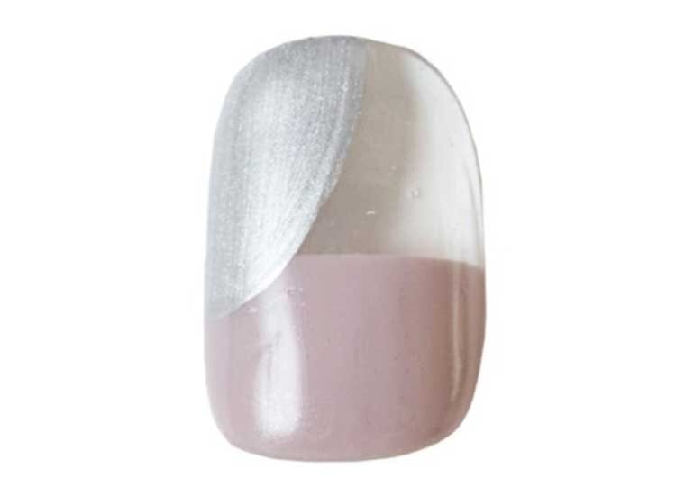 ランダムな色使いでデザイン性をアップ 冬ネイル100選 ８ 読み物 日々をここちよく 化粧品 スキンケア 基礎化粧品の通販 オルビス 公式オンラインショップ