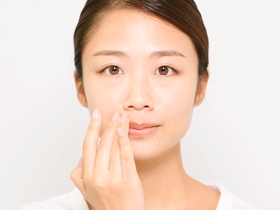 動画でレッスン オルビス アクア モイスチャーの効果的な使い方 きちんと塗り で乾燥を改善しよう キレイをかなえるhow To動画 読み物 日々をここちよく 化粧品 スキンケア 基礎化粧品の通販 オルビス公式オンラインショップ