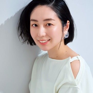 ツヤで作る、メリハリ感＆透明感｜引き出すメイク#４